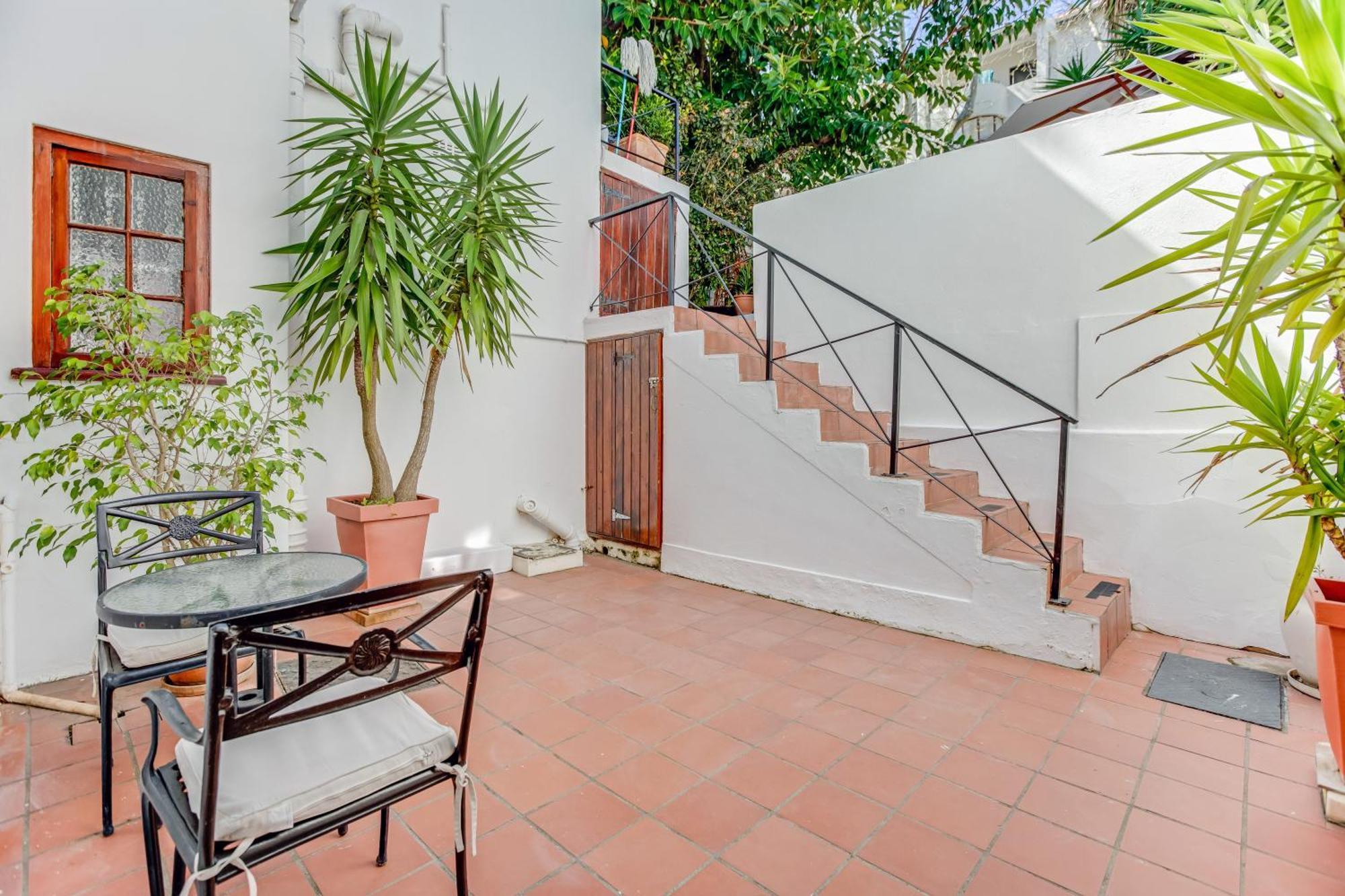 Oasis In Sea Point Apartment
