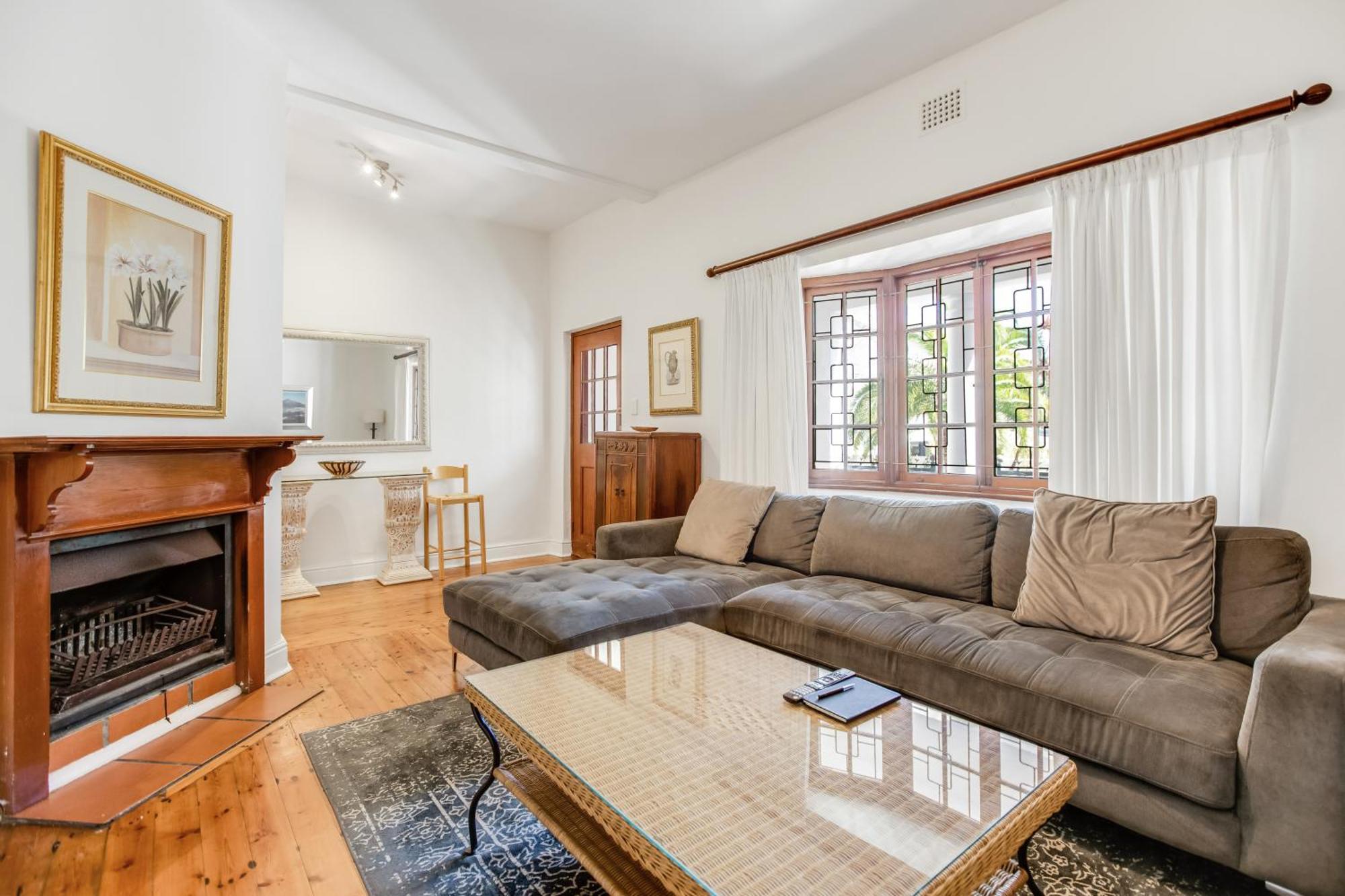 Apartment Oasis In Sea Point Cape Town