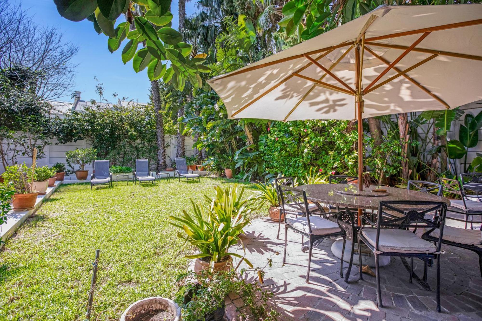 Apartment Oasis In Sea Point